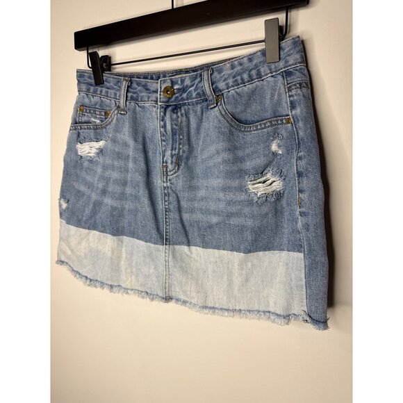 True Craft Skirt Womens Distressed Ripped Blue Denim Jean Mini Raw Hem Size 7 - Picture 4 of 11
